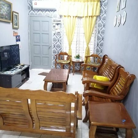Homestay Perpaduan, Taman Bercham Raya Ulu Kinta Ipoh Perak Kampong Batu Lapan  Ngoại thất bức ảnh