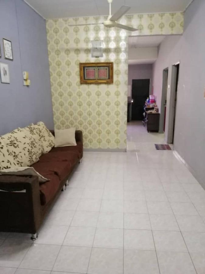Homestay Perpaduan, Taman Bercham Raya Ulu Kinta Ipoh Perak Kampong Batu Lapan  Ngoại thất bức ảnh